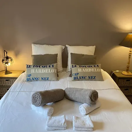 Charmante Maison Avec 2 Chambres, 1 Jardin, Parking, Pet Friendly Casa de Férias