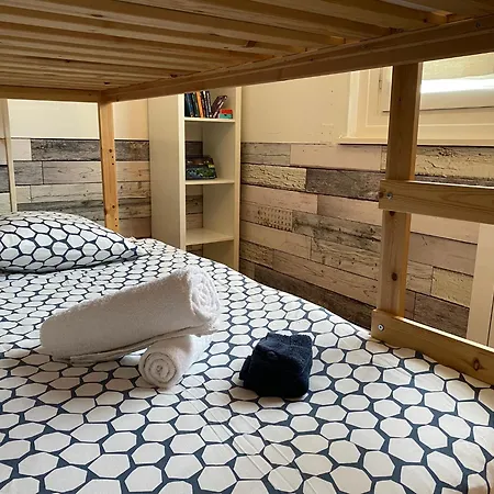 Charmante Maison Avec 2 Chambres, 1 Jardin, Parking, Pet Friendly Casa de Férias *