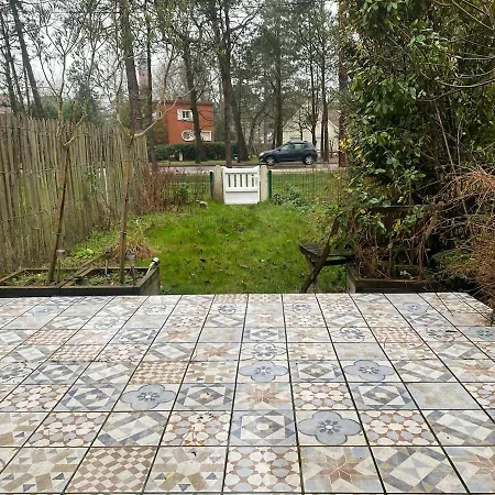 Charmante Maison Avec 2 Chambres, 1 Jardin, Parking, Pet Friendly *
