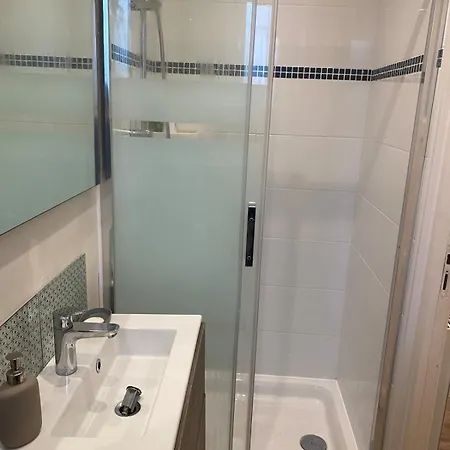 Charmante Maison Avec 2 Chambres, 1 Jardin, Parking, Pet Friendly Σπίτι διακοπών *