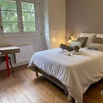 別荘 Charmante Maison Avec 2 Chambres, 1 Jardin, Parking, Pet Friendly *